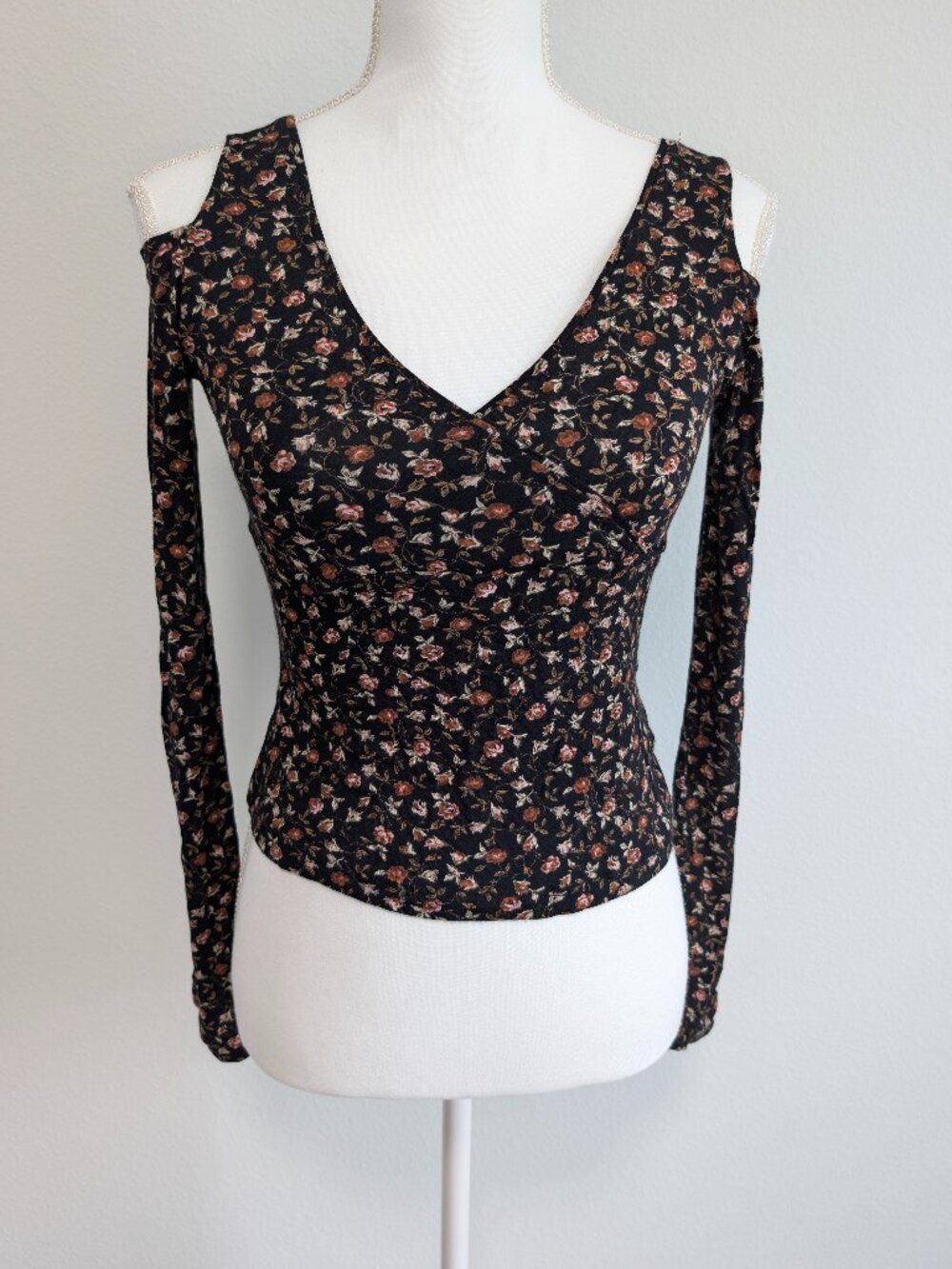 Y2K Grunge Fairy Ditsy Floral Cold Shoulder Crop Top XS